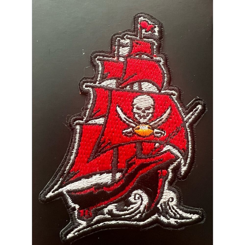 Tampa Bay Buccaneers Bucs Ship Helmet Flag Logo Adhesive Patches Pack of 4 NEW - Picture 8 of 9